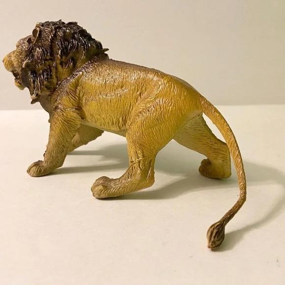 Vintage AAA Lion Hard Rubber PVC Figure 7 Inch Long Collectible Toy - Picture 2 of 10